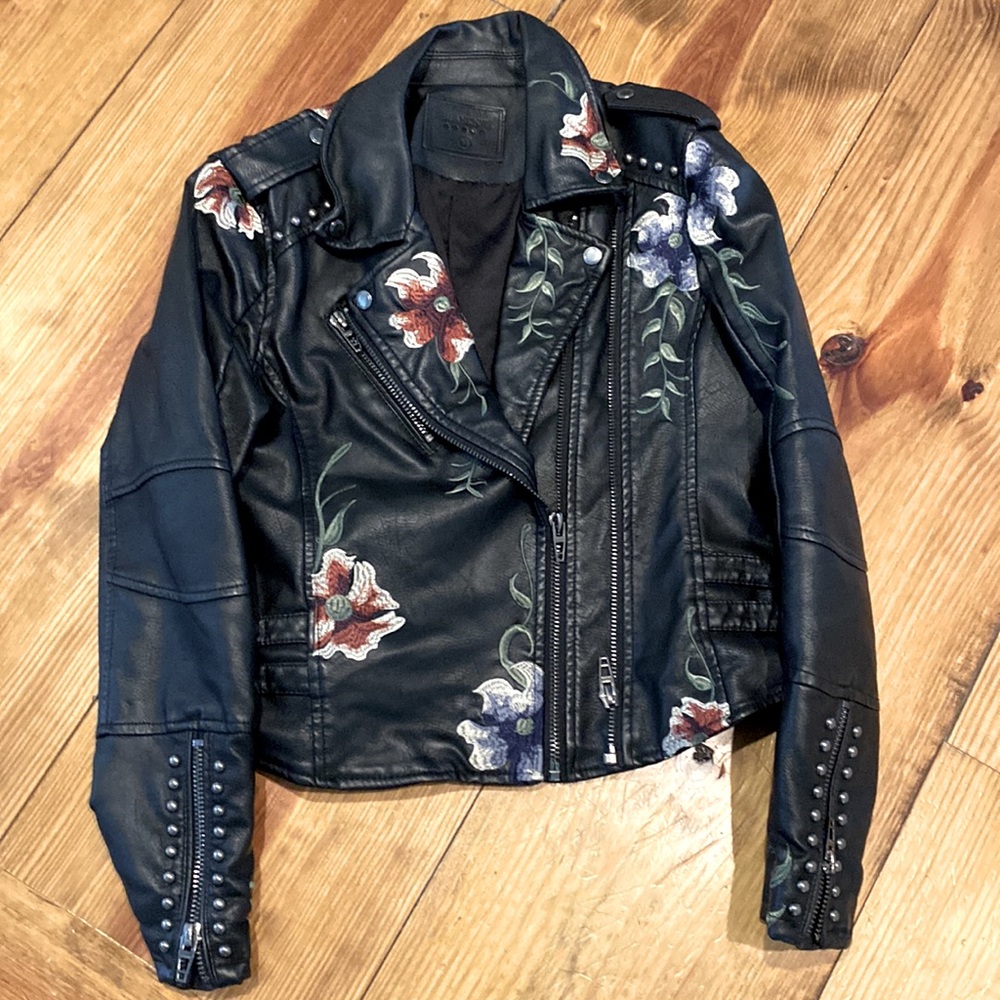 Black vegan M studded moto jacket, floral embroidery,